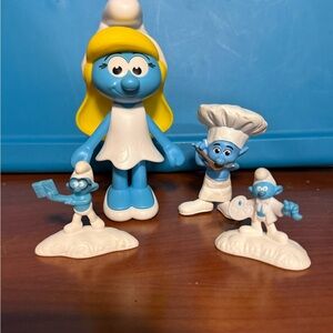 Smurfette and Smurf Characters Kids Toy Figure Set - Blue & Yellow